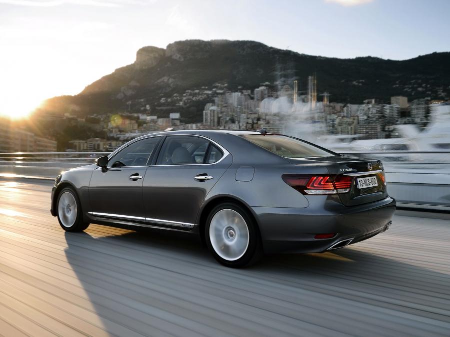  Lexus LS600h L 2012 года  (EU) (фото 2 из 13)